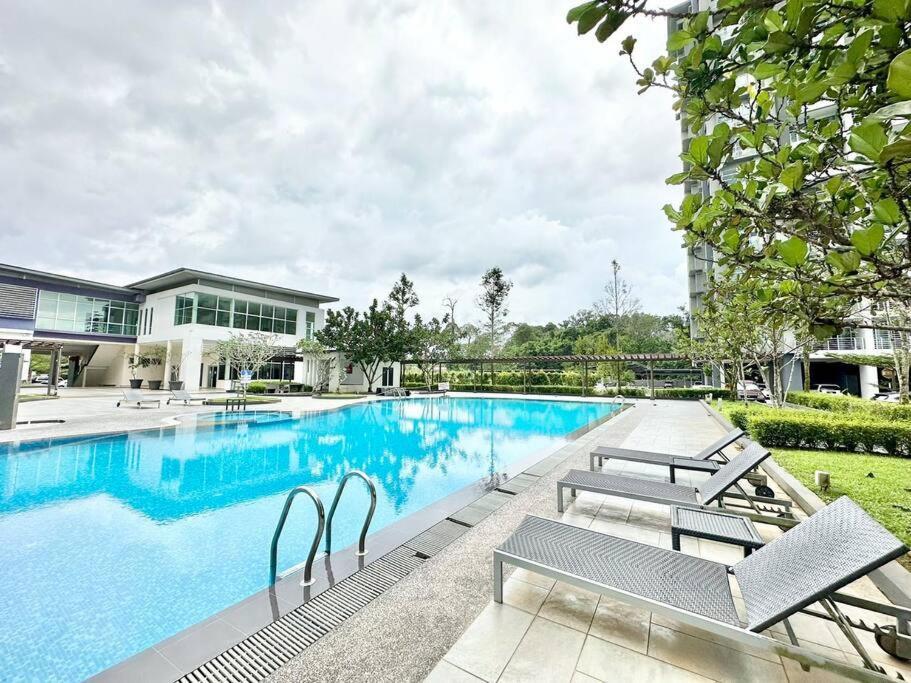 Kuching Cozy Skyvilla Apartment @ Mjc Batu Kawa Екстер'єр фото